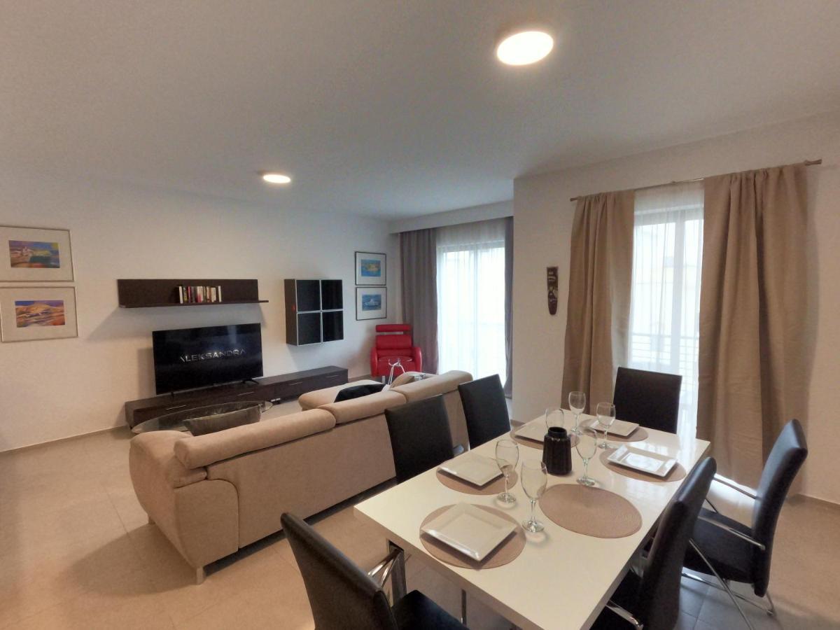 Korzo Suites St. Julian'S Bagian luar foto