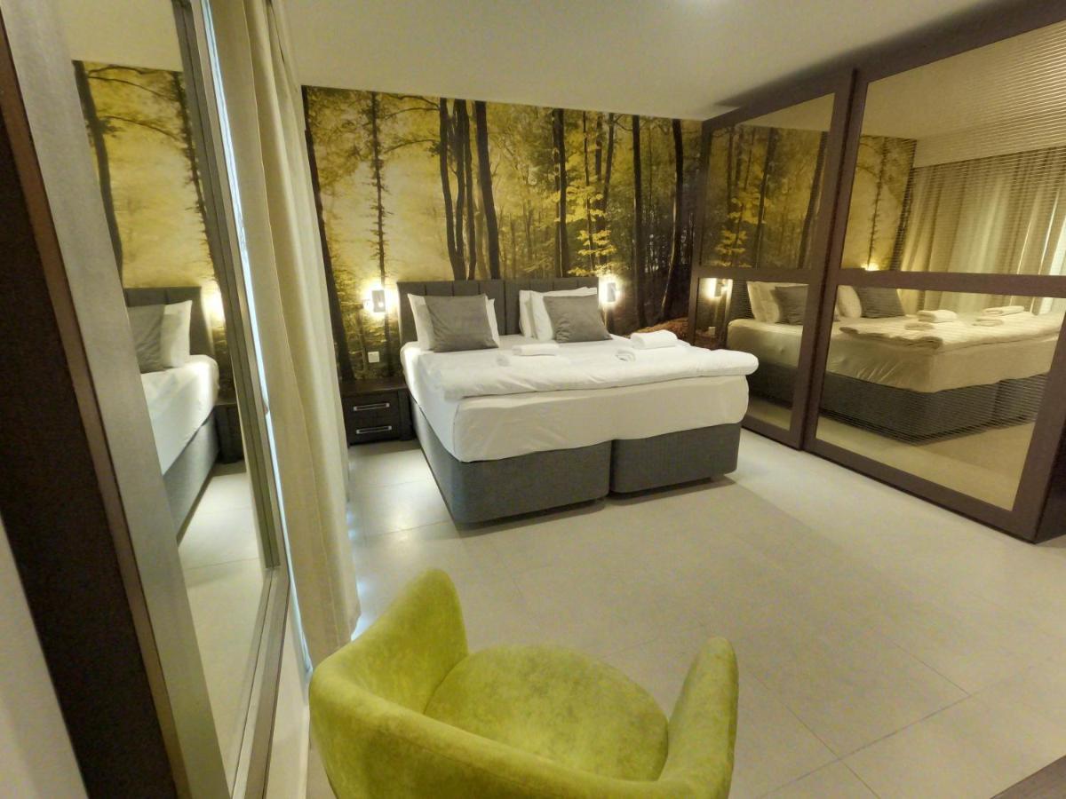 Korzo Suites St. Julian'S Bagian luar foto