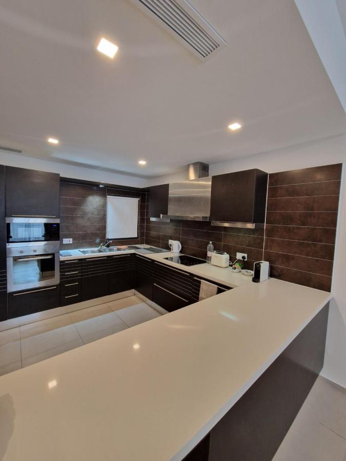Korzo Suites St. Julian'S Bagian luar foto