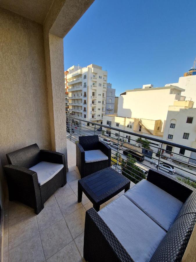 Korzo Suites St. Julian'S Bagian luar foto